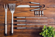 5 must have tools and accessories for this barbeque season!