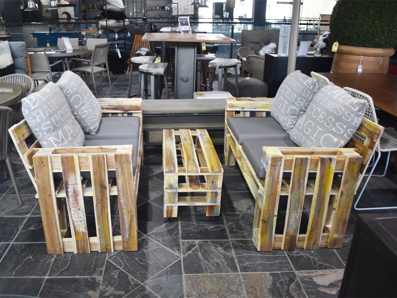 Pallet Projects for All DIYers | CubeSmart Self-Storage