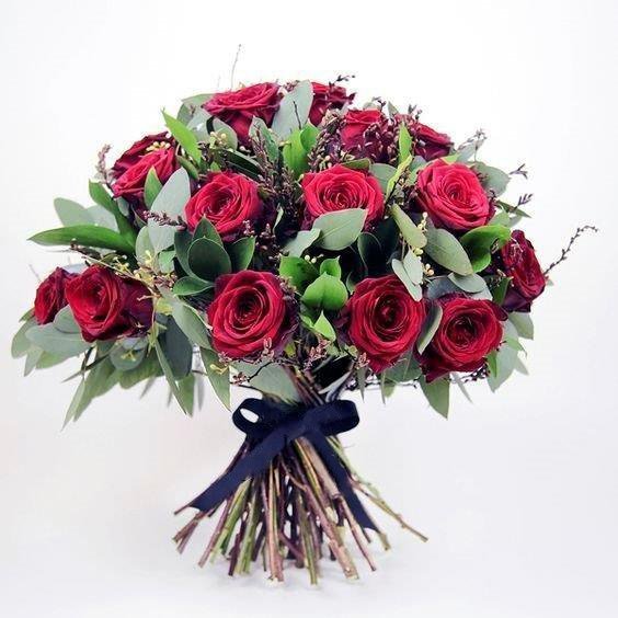 Valentines Fragrance Red Roses Bouquet - Fresh flowers - Dubai Garden Centre 